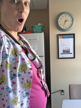 Pregnant nurse Jennifer Kaminski takes a selfie
