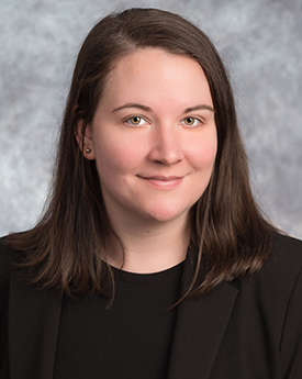 Leanna Lakes headshot